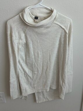 We the Free by Free People Cream Cowl Neck Women’s Sweater size Small